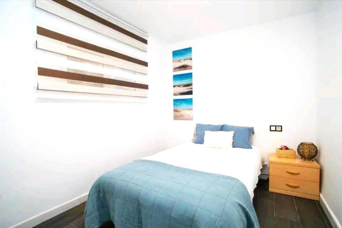 Stylish & Fully Furnished 3 Bedrooms Flat -4 Min Walk To Beautiful Beach Alicante Exterior foto